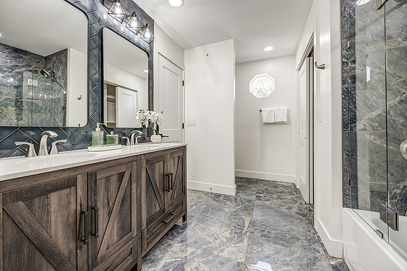 18694W252ST-32