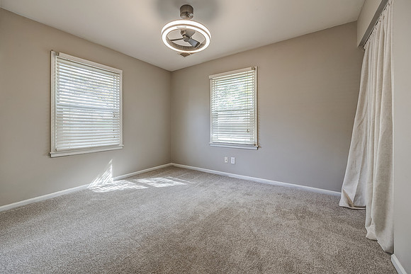8318Douglas-20