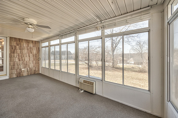 9010WesternHillsDr-31