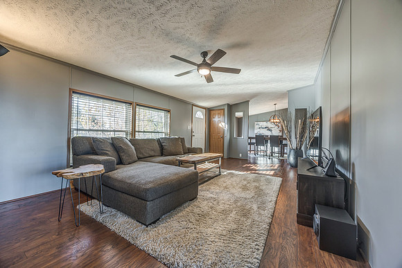 40028W379ST-8