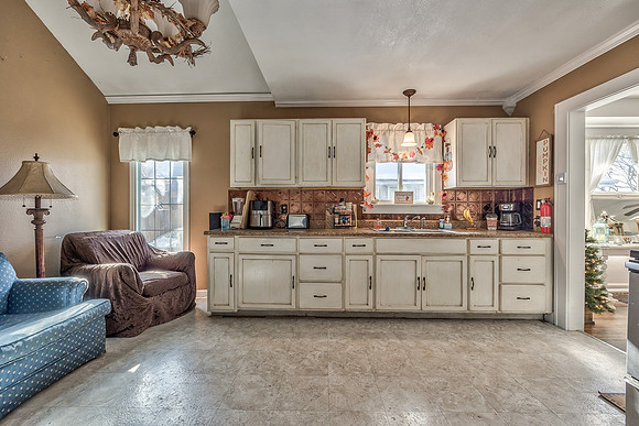 485DonnellyAve-14
