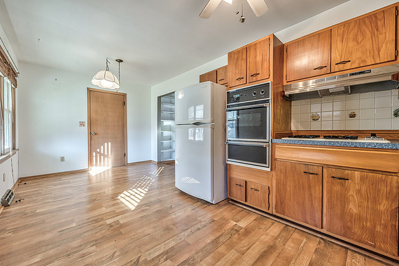 817SWPleasantDr-11