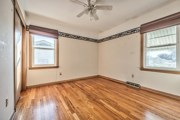 817SWPleasantDr-13