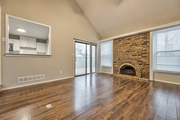 8190HalseySt-9