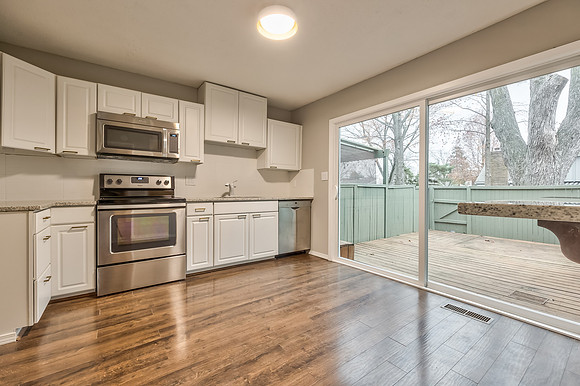 8190HalseySt-13