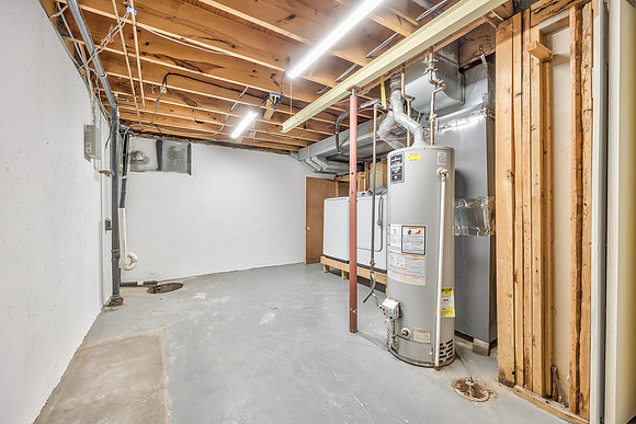 8190HalseySt-22