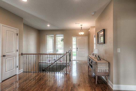 8421PrimroseSt-13