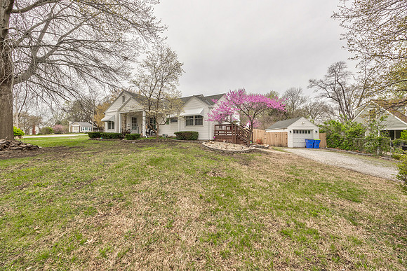 6810HawthorneAve-5