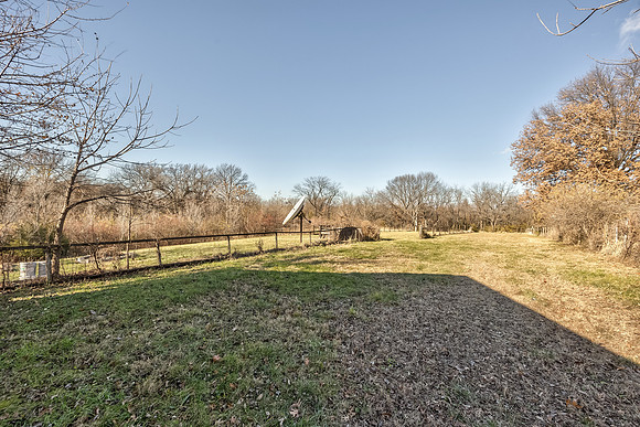 5220SloanAve-6