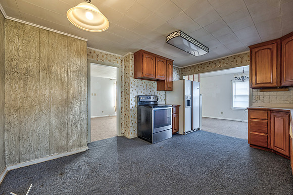 5220SloanAve-15