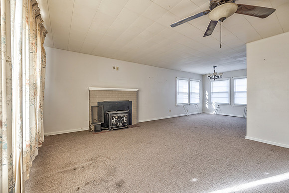5220SloanAve-26