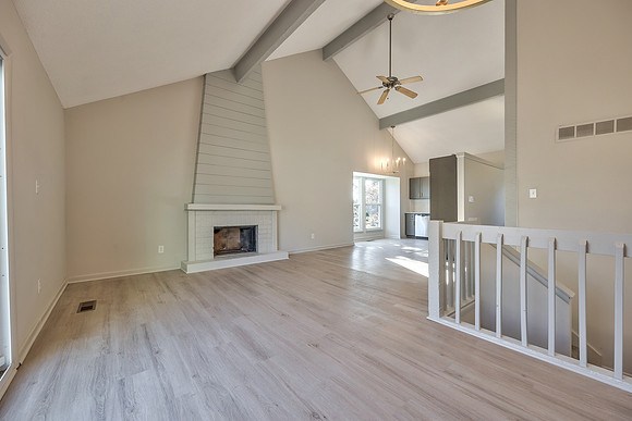 8269Monrovia-8