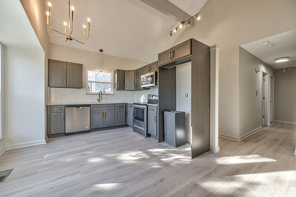 8269Monrovia-11