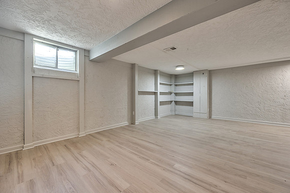 8269Monrovia-21