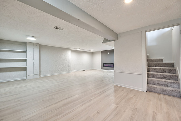 8269Monrovia-25