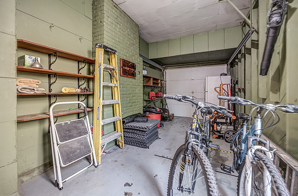 5617RoeBlvd-26