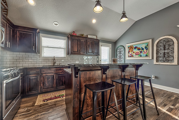 15617LakesideDr-10