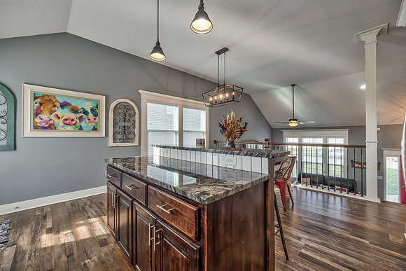 15617LakesideDr-14