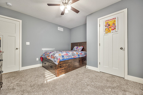 15617LakesideDr-18