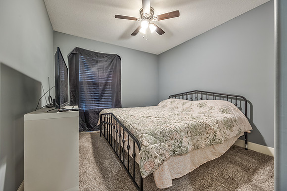 15617LakesideDr-17