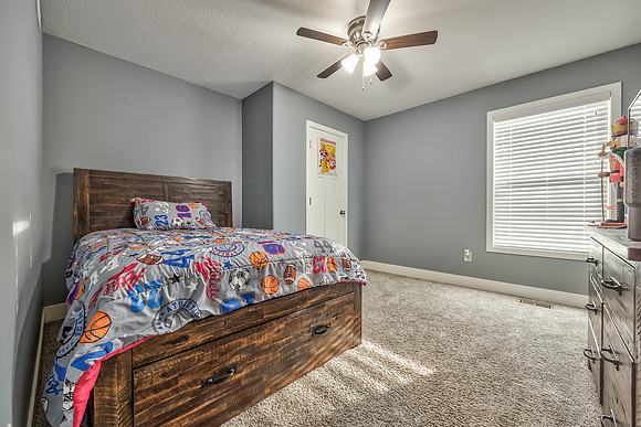 15617LakesideDr-19