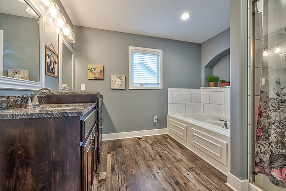 15617LakesideDr-22