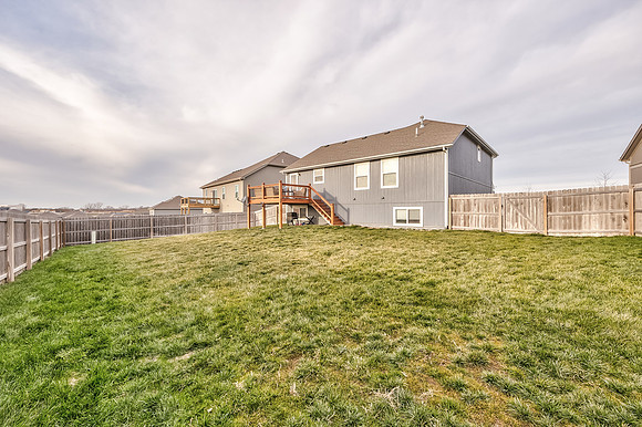 15617LakesideDr-33