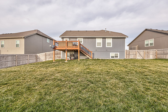 15617LakesideDr-31