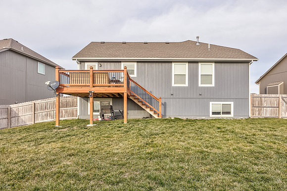 15617LakesideDr-32