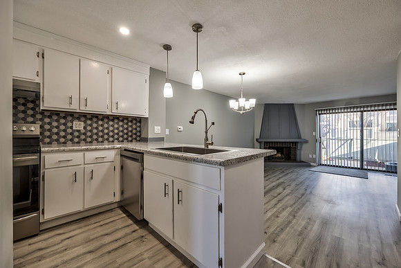 8257Monrovia-3