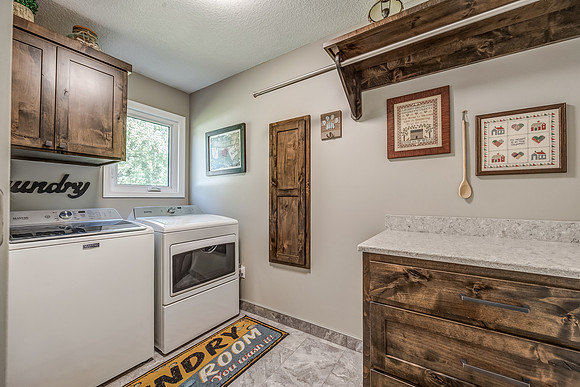 803SWRockhillDr-24