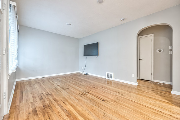 5042ClarkDr-4