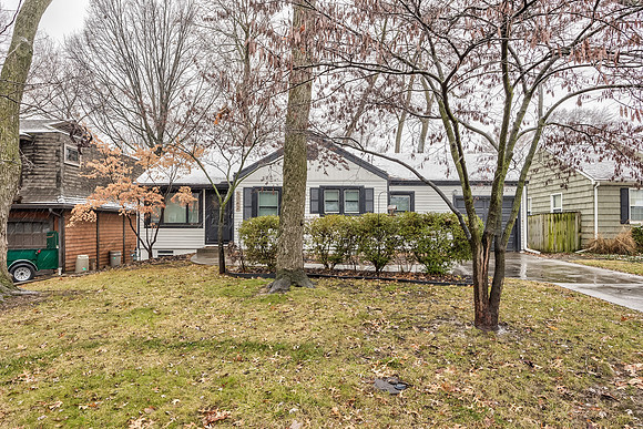 5042ClarkDr-1