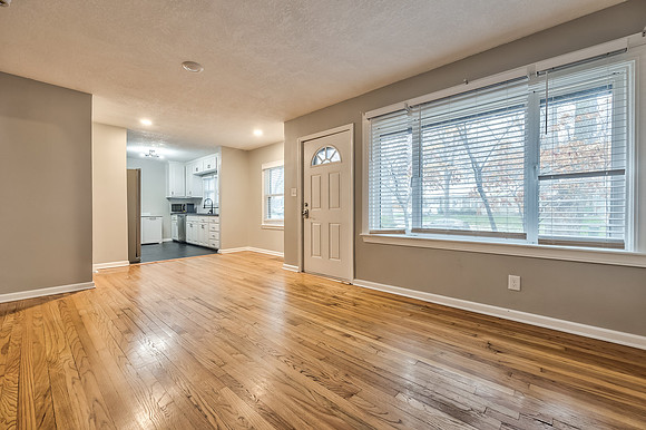 5042ClarkDr-6