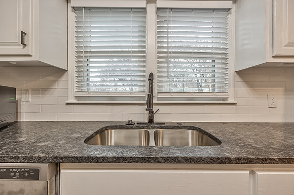5042ClarkDr-10