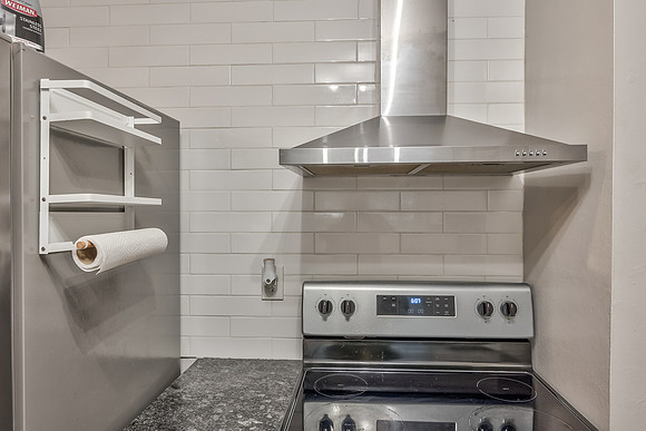 5042ClarkDr-12