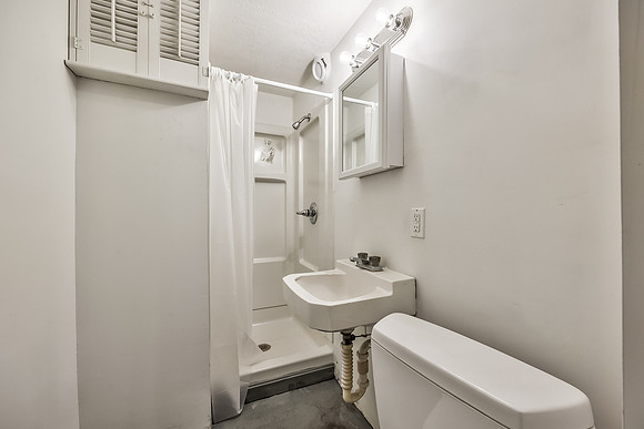 5042ClarkDr-21