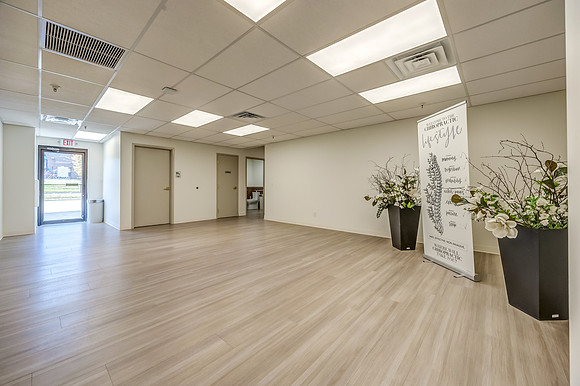 8401W125th-19