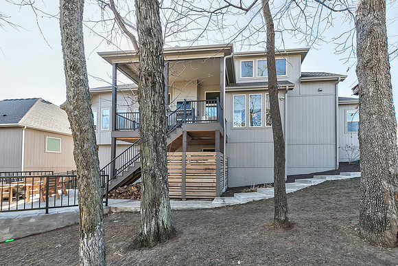 6801MillbrookSt-40