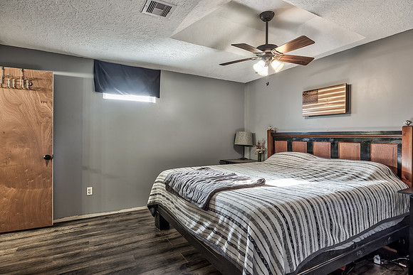 24961Hollingsworth-1