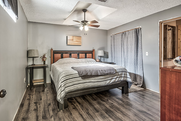 24961Hollingsworth-3
