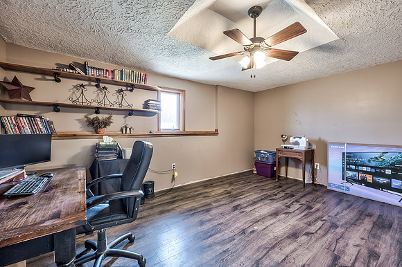 24961Hollingsworth-21