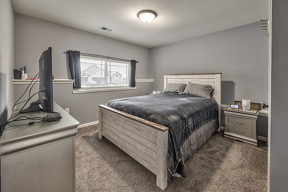 11307YeckerAve-30