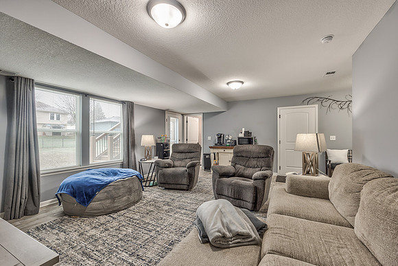 11307YeckerAve-34