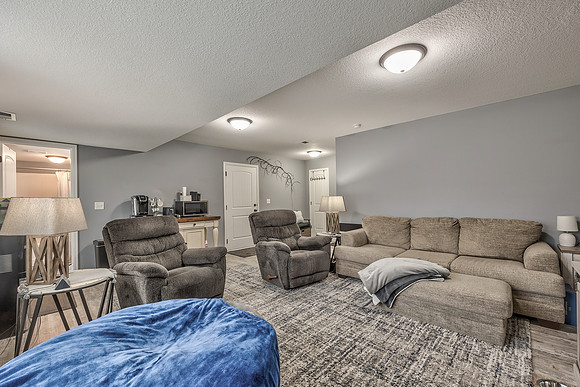 11307YeckerAve-35