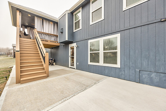 11307YeckerAve-37