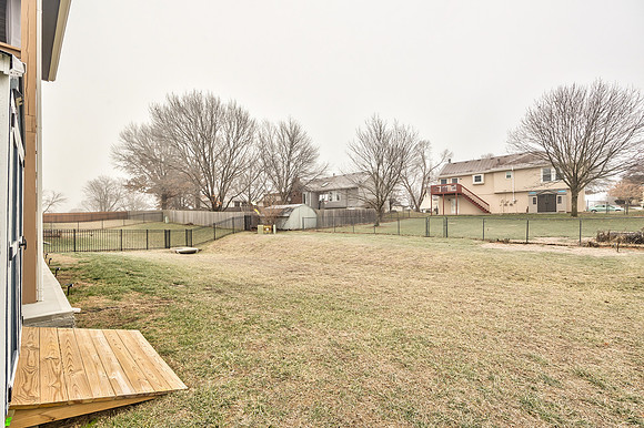 11307YeckerAve-40