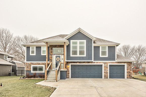 11307YeckerAve-47
