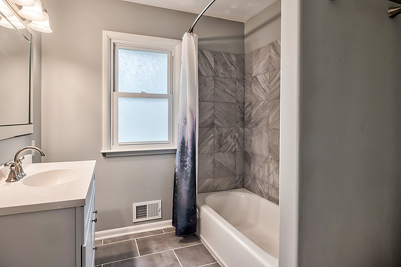 5212SterlingAve-3