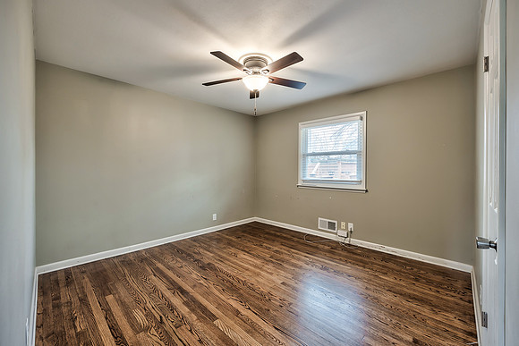 5212SterlingAve-10